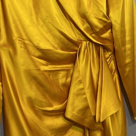 IEENA for Mac Duggal size 10 sillk yellow - Picture 8 of 16